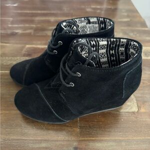 Women's Black Suede Lace-Up Wedge Ankle Boots